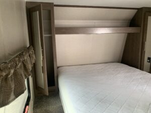 2019 KEYSTONE HIDEOUT 274LHS