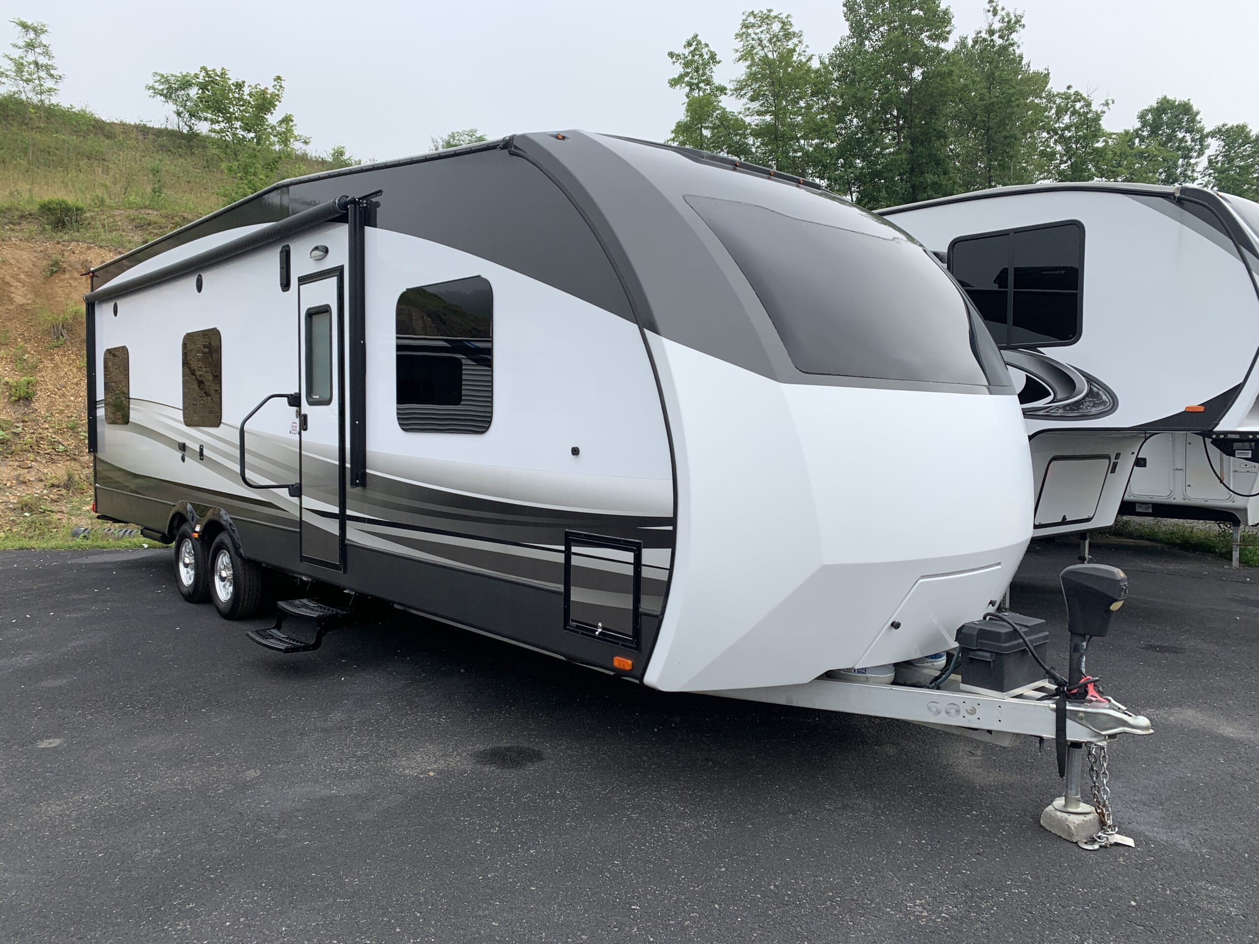 2017 Livin Lite Ford 30dbd Toy Hauler