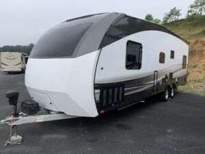 2017 LIVIN LITE (FORD) 30DBD TOY HAULER