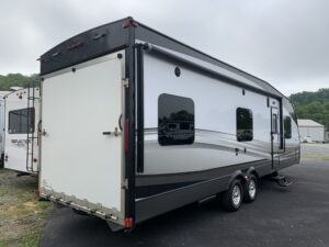 2017 LIVIN LITE (FORD) 30DBD TOY HAULER