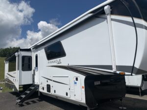 2026 JAYCO PINNACLE 38FBRK 5TH WHEEL