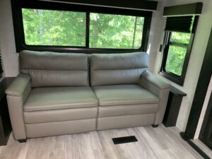 2022 JAYCO JAY FLIGHT 34RSBS