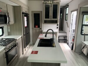 2026 GRAND DESIGN SOLITUDE 3003RL 5TH WHEEL