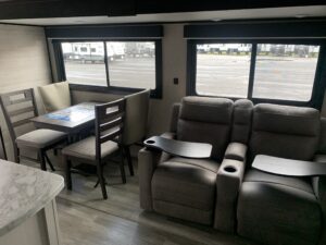 2023 JAYCO JAY FLIGHT 334RTS
