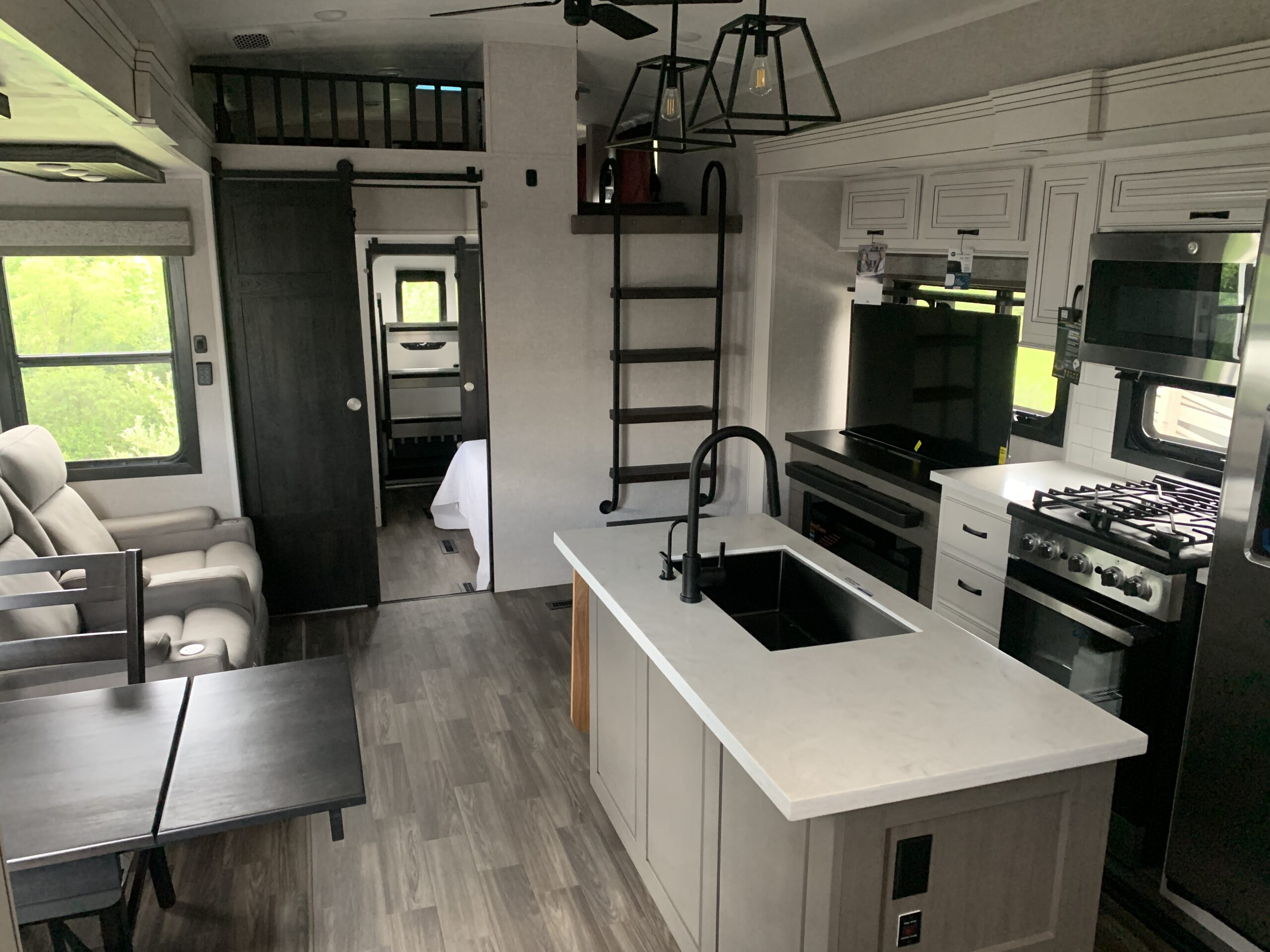 2024 JAYCO NORTH POINT 390CKDS