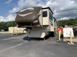 2016 GRAND DESIGN SOLITUDE 379FL