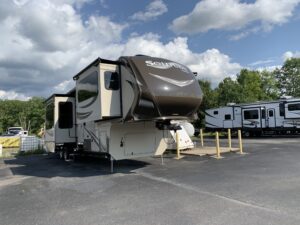 2016 GRAND DESIGN SOLITUDE 379FL