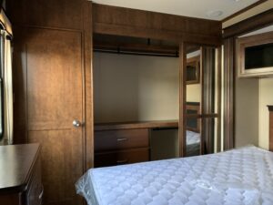 2016 GRAND DESIGN SOLITUDE 379FL