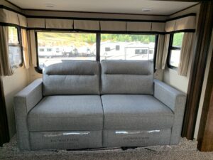 2016 GRAND DESIGN SOLITUDE 379FL