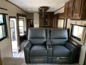 2016 GRAND DESIGN SOLITUDE 379FL