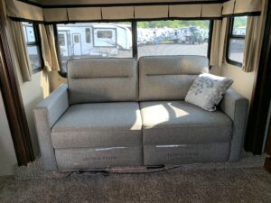 2016 GRAND DESIGN SOLITUDE 379FL