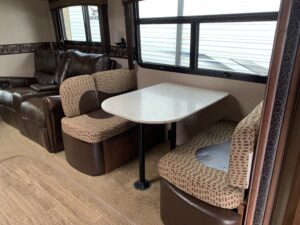 2015 JAYCO WHITEHAWK 33RSKS