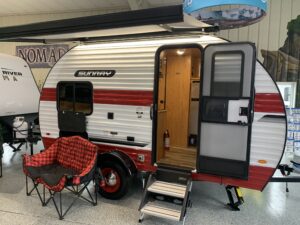 2026 SUNSET PARK RV SUNRAY 149 (WHITE/RED) CLASSIC