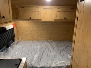 2026 SUNSET PARK RV SUNRAY 149 (WHITE/RED) CLASSIC