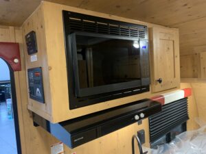 2026 SUNSET PARK RV SUNRAY 149 (WHITE/RED) CLASSIC