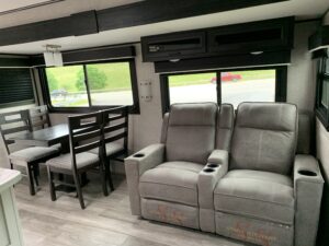 2022 JAYCO JAY FLIGHT 34RSBS