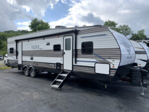 2024 PALOMINO PUMA 29TSS TOY HAULER