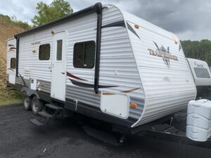 2013 HEARTLAND TRAIL RUNNER 26SLE