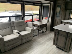 2022 GRAND DESIGN SOLITUDE 280RK 5TH WHEEL