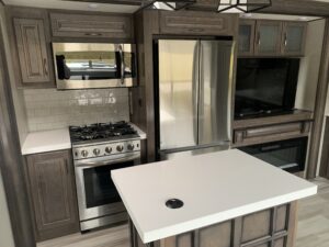 2022 GRAND DESIGN SOLITUDE 280RK 5TH WHEEL