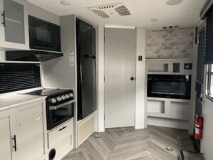 2021 FOREST RIVER WILDWOOD 260RTX TOY HAULER