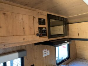 2026 SUNSET PARK RV SUNLITE 16BH (WHITE/GREY)