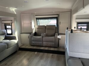 2026JAYCO NORTH POINT 382FLRB 5TH WHEEL