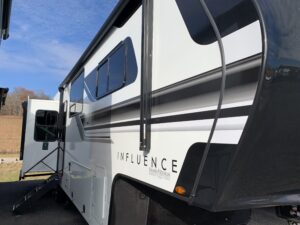 2026 GRAND DESIGN INFLUENCE 3203GK