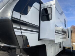 2026 GRAND DESIGN INFLUENCE 3203GK