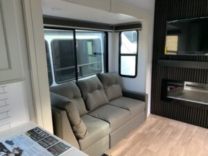 2026 GRAND DESIGN INFLUENCE 3203GK