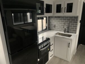 2026 PALOMINO PUMA TRACKS 3200TSBH (FIBERGLASS)