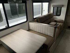 2026 PALOMINO PUMA TRACKS 3200TSBH (FIBERGLASS)