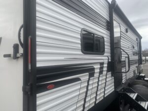 2026 GRAND DESIGN MOMENTUM 28MAV TOY HAULER 2026 GRAND DESIGN MOMENTUM 28MAV TOY HAULER