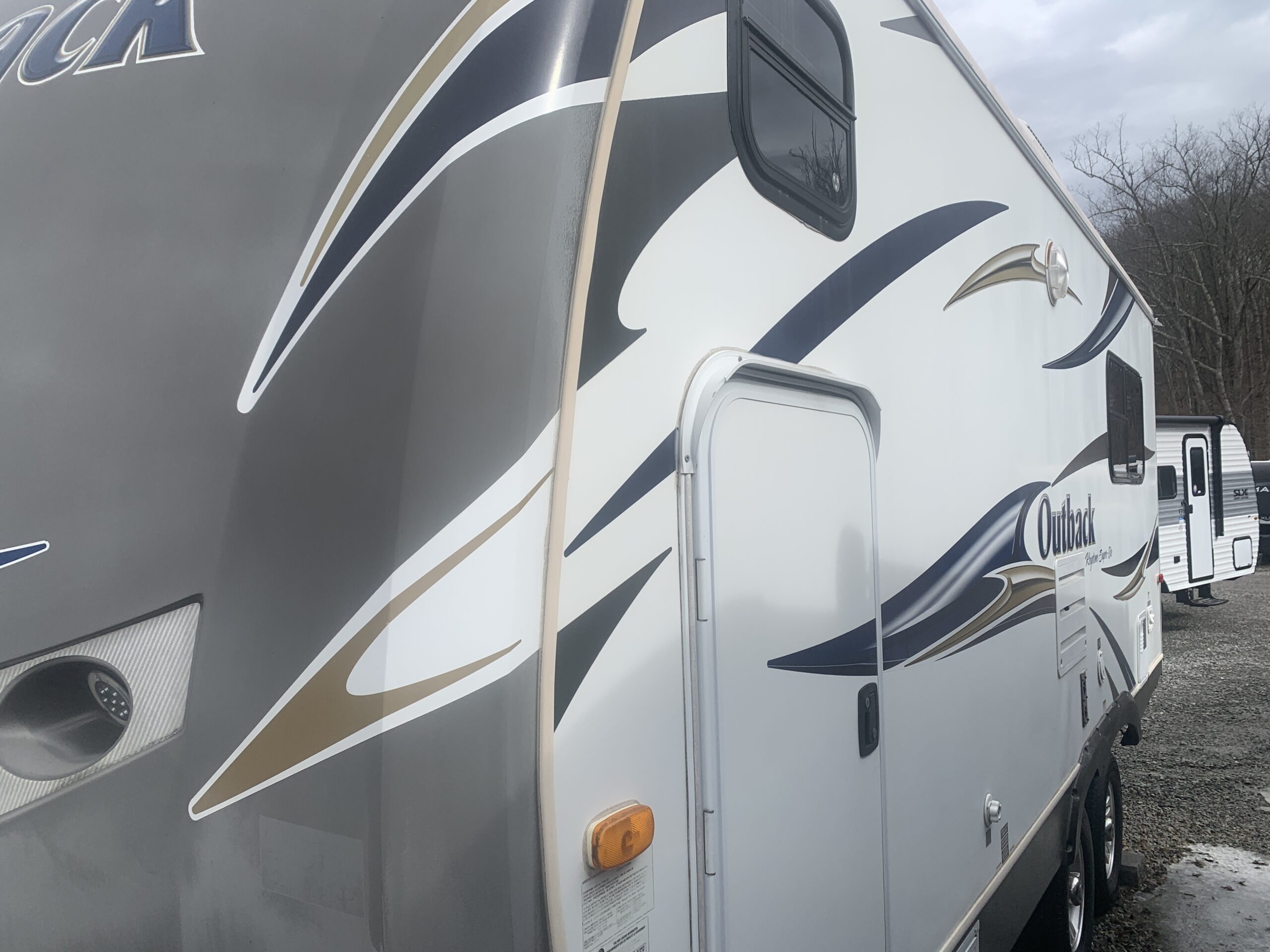 2012 KEYSTONE OUTBACK 210RS 2012 KEYSTONE OUTBACK 210RS