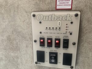 2012 KEYSTONE OUTBACK 210RS 2012 KEYSTONE OUTBACK 210RS