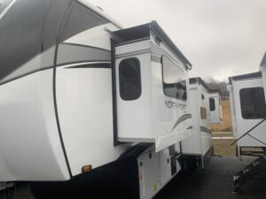 2024 JAYCO NORTH POINT 382FLRB