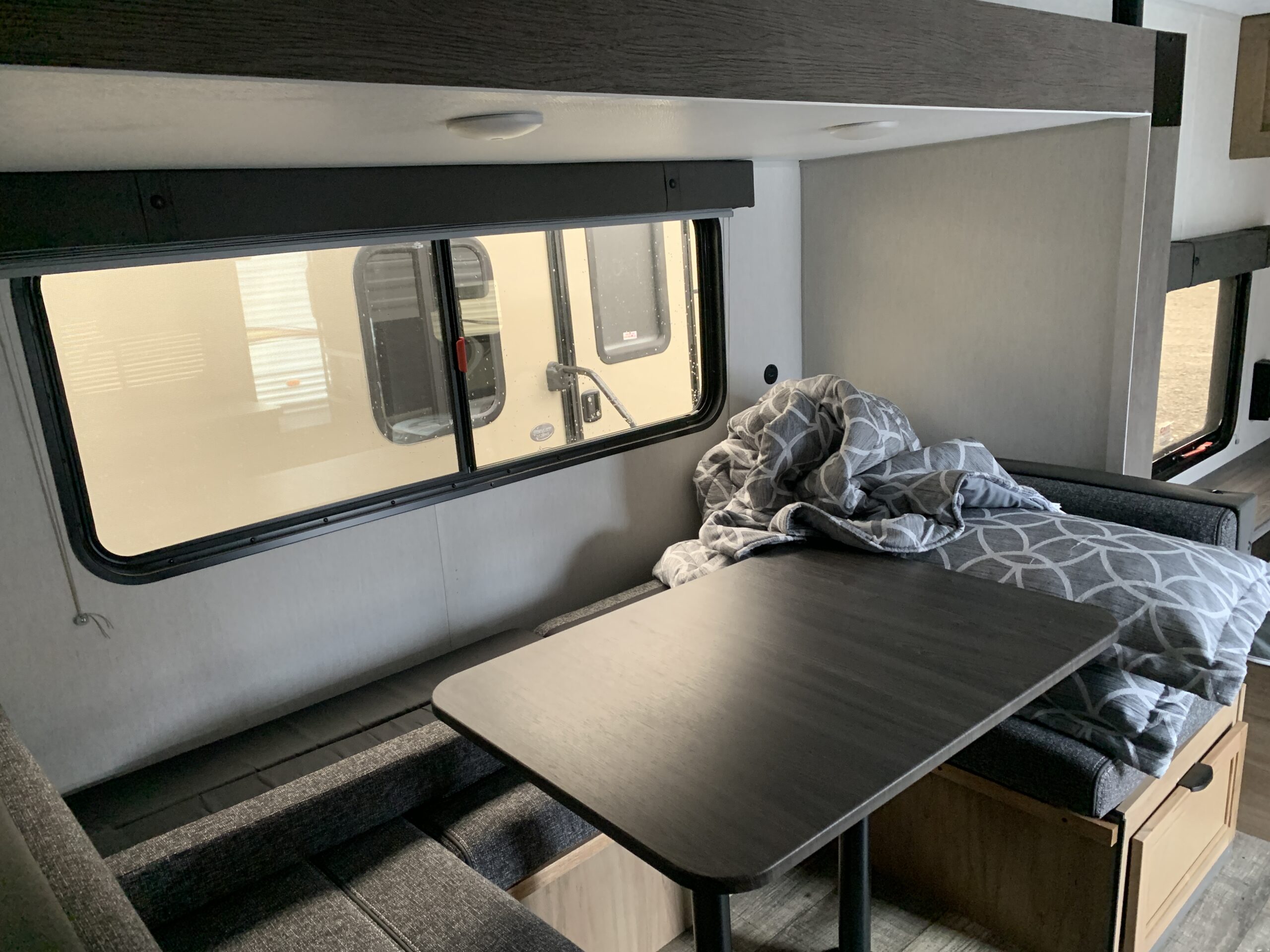 2024 CHEROKEE WOLF PUP 17JW 2024 CHEROKEE WOLF PUP 17JW