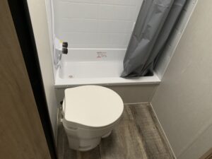 2024 CHEROKEE WOLF PUP 17JW 2024 CHEROKEE WOLF PUP 17JW