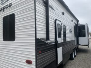 2024 JAYCO JAY FLIGHT BUNGALOW 40LOFT DESTINATION TRAILER